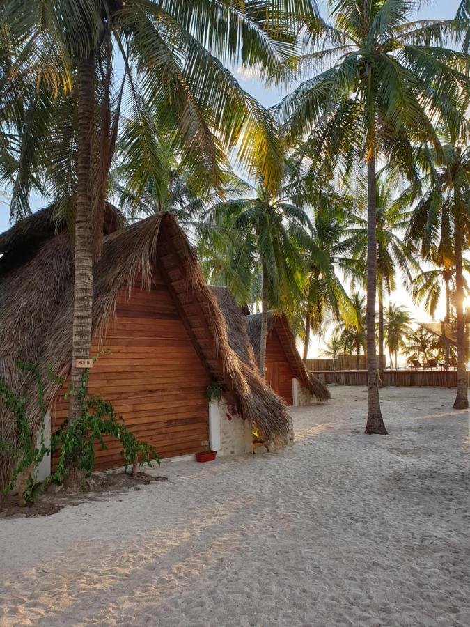 81 Palms Resort نيمبرالا المظهر الخارجي الصورة